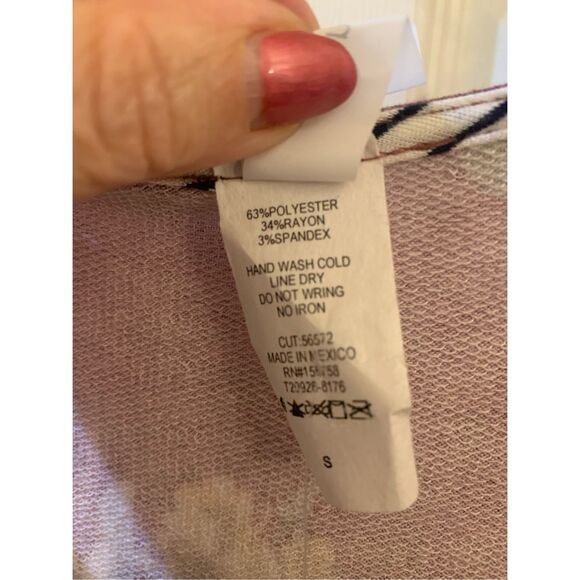 HONEY ME TOP BABY DOLL LONG SLEEVE BOHO MAUVE FLOWER PRINT V NECK SZ S NWT - Picture 7 of 10